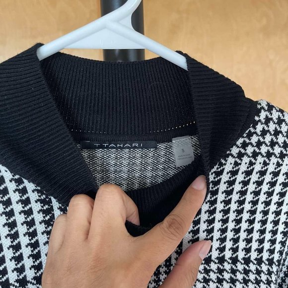 NEW WITHOUT TAG. Tahari Small Sweater Pullover Black White Houndstooth. Size: S - Picture 3 of 3